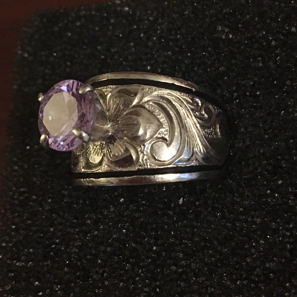 Hawaiian 2Kt CZ Heirloom Solitaire Ring S Silver - Picture 7 of 8